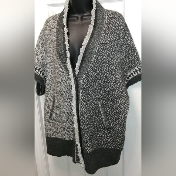 Angel of the North knit sweater. - Picture 1 of 7